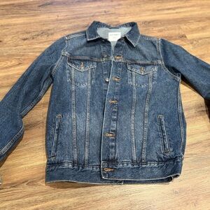 Men’s Old Navy Medium Denim Jacket.